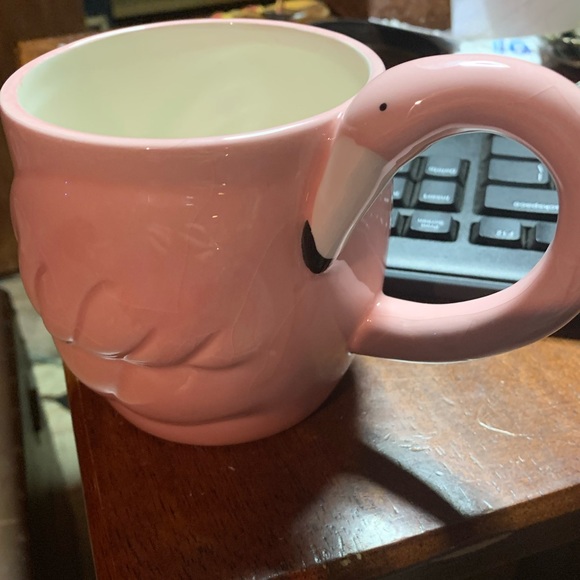 HOST PICK! Flamingo mug - Picture 2 of 3